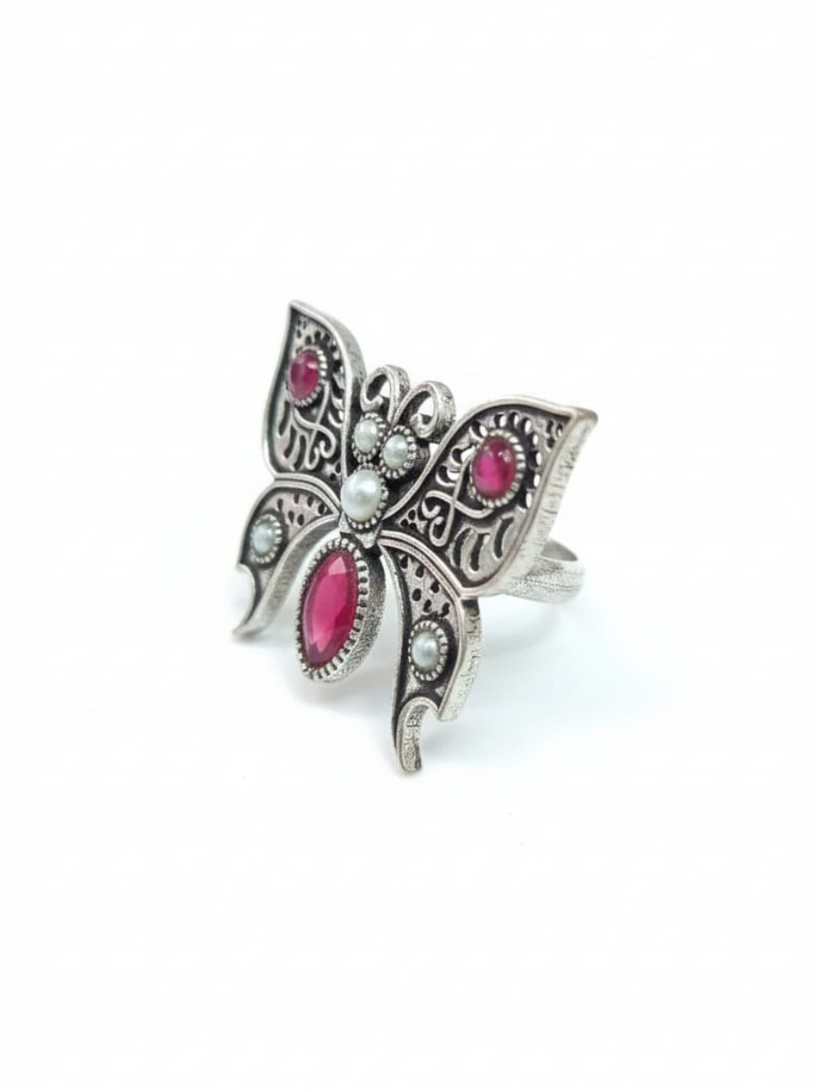 Ethnic butterfly ring with pearls