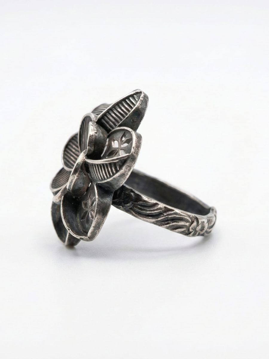 Textured petal design ring ethnic