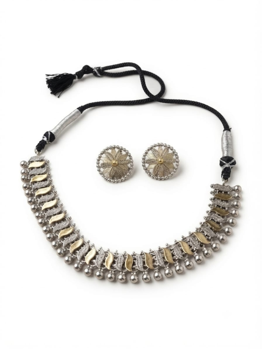 Traditional silver and gold choker necklace