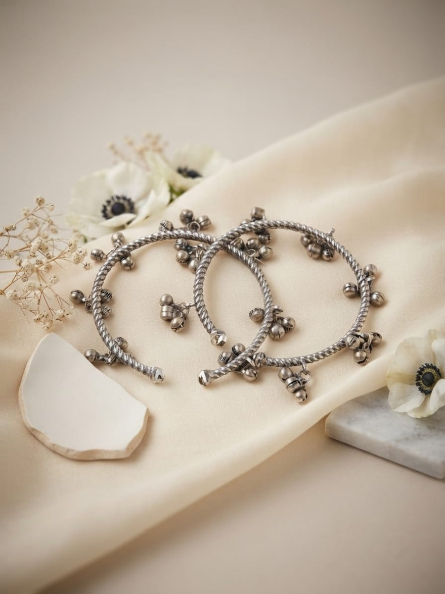 Oxidised silver ghungroo charms bangles