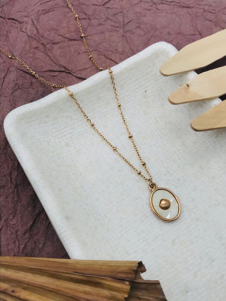 Buy Shell Mother of Pearl Oval Pendant Rose Gold Chain Necklace