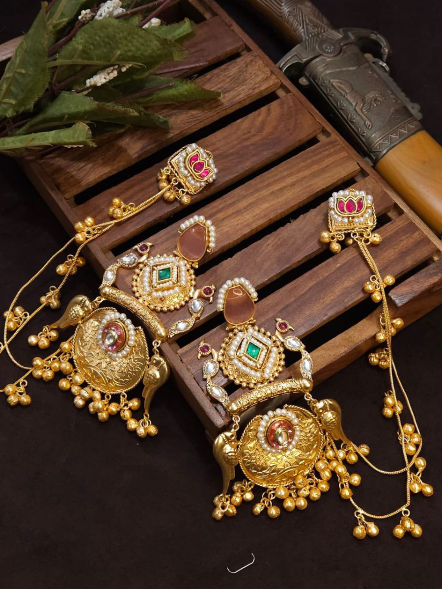 Buy Traditional Peach Kundan-Studded Long Golden Earrings with Kaan Chain Online - TheJewelbox