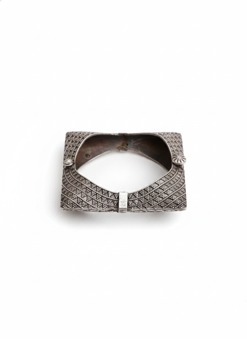 Antique Oxidised German Silver Hand-Cuff Kada