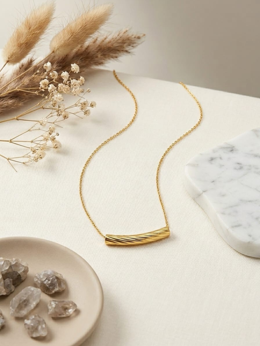 Buy 18K Gold Plated Curved Bar Pendant Chain Necklace Online In India