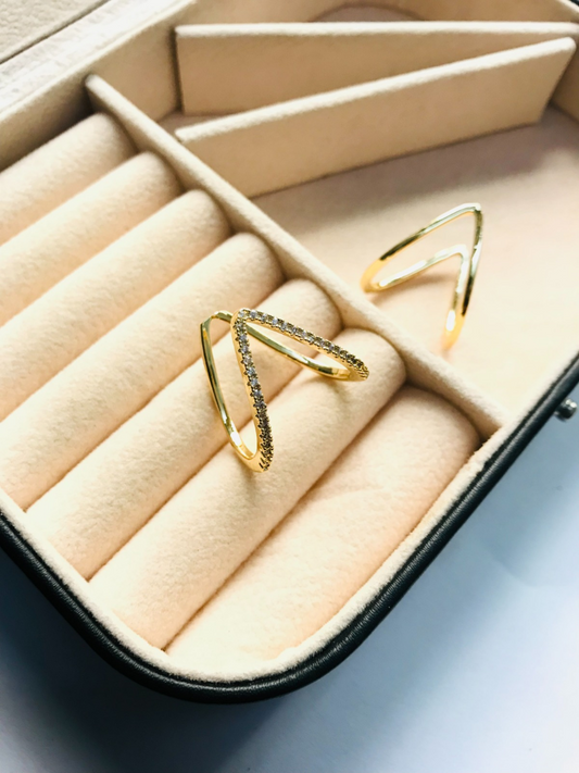 Buy Adjustable Golden Diamond Vanki Ring - TheJewelbox