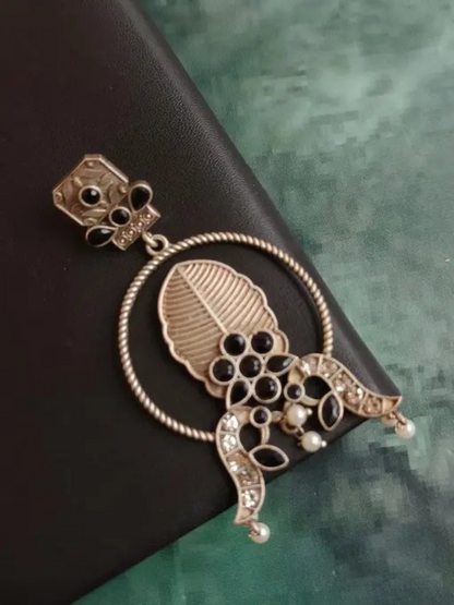 Antique Leaf Motif Black Stones Oxidised Silver Earrings