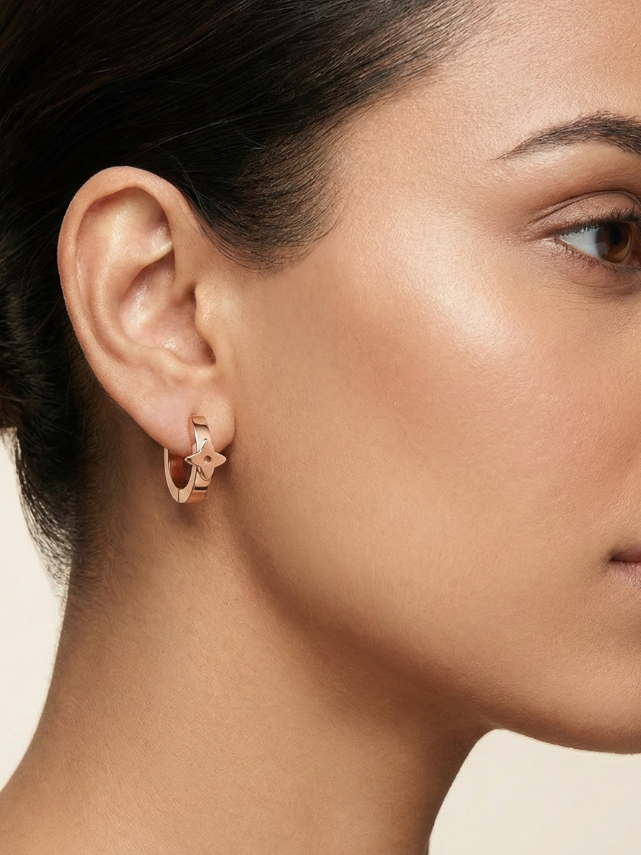 Minimalist four leaf clover hoops