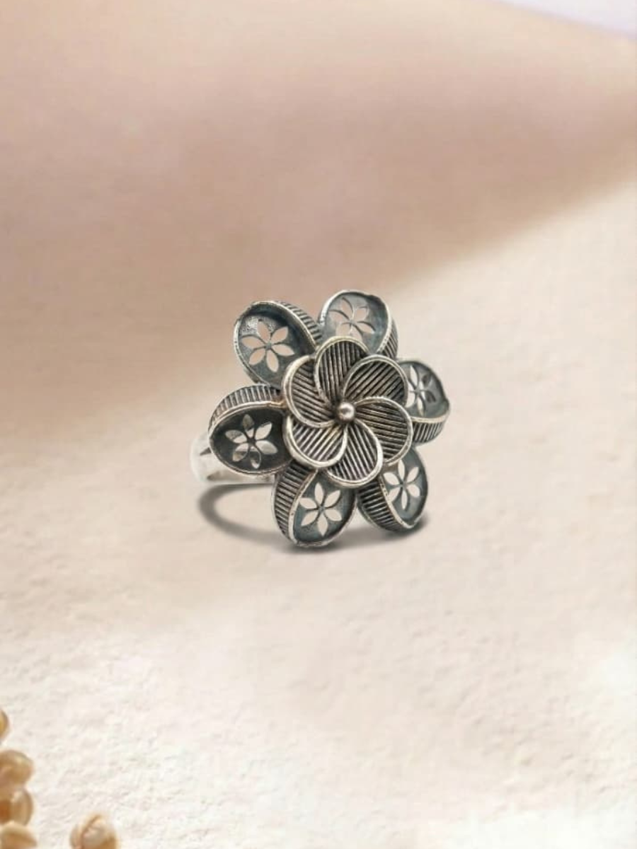 Oxidised silver cut-out flower ring