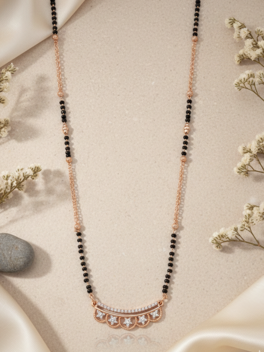 Buy Five of Diamond Flowers Pendnat Rose Gold Mangalsutra Online