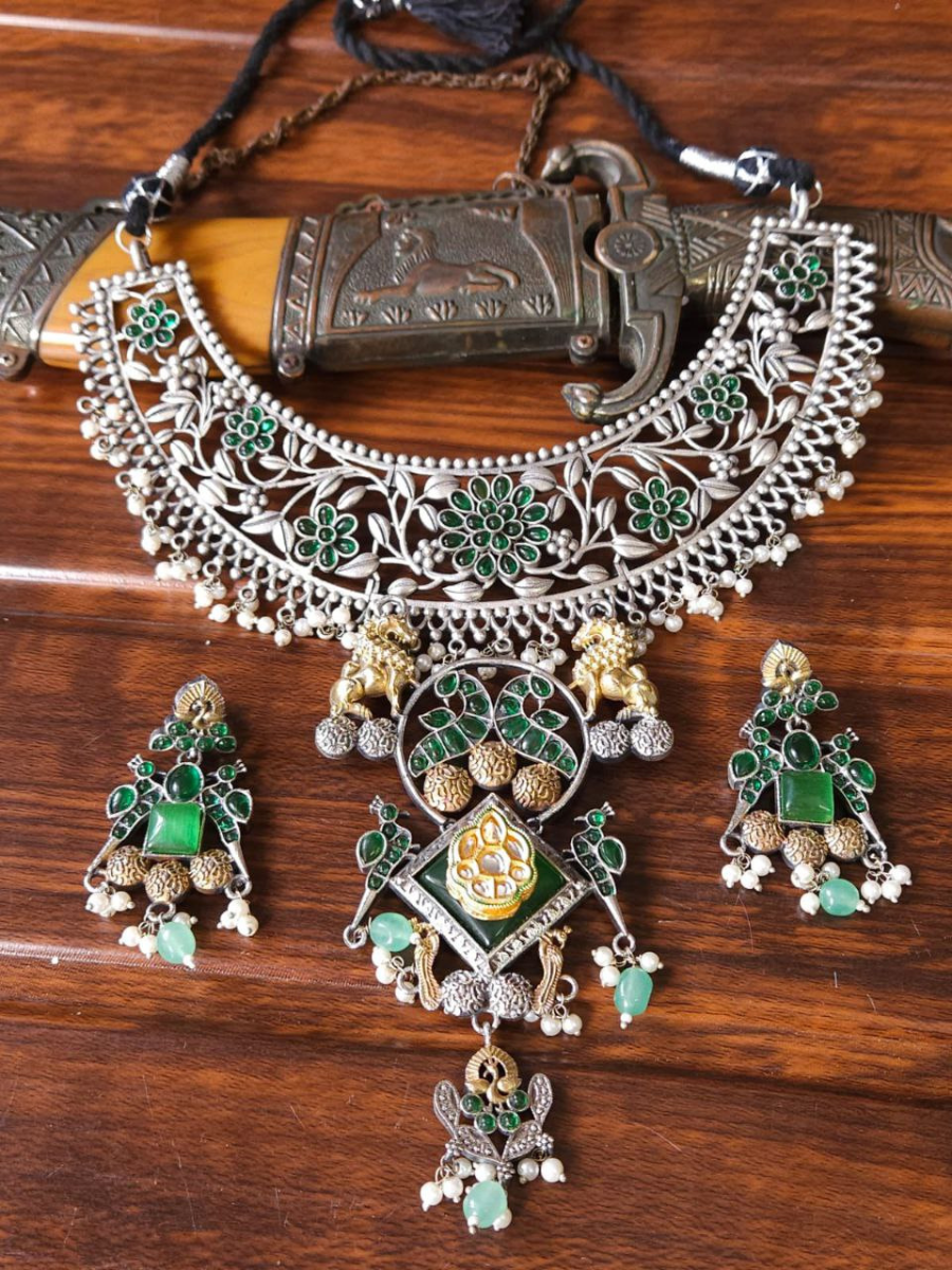 Buy Kundan Studded Green German Silver Oxidised Necklace Set - TheJewelbox