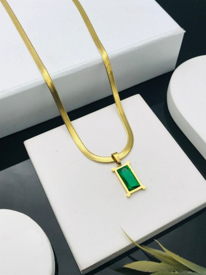 Buy Luxury Emerald Green Stone Snake Chain Golden Necklace Online - TheJewelbox