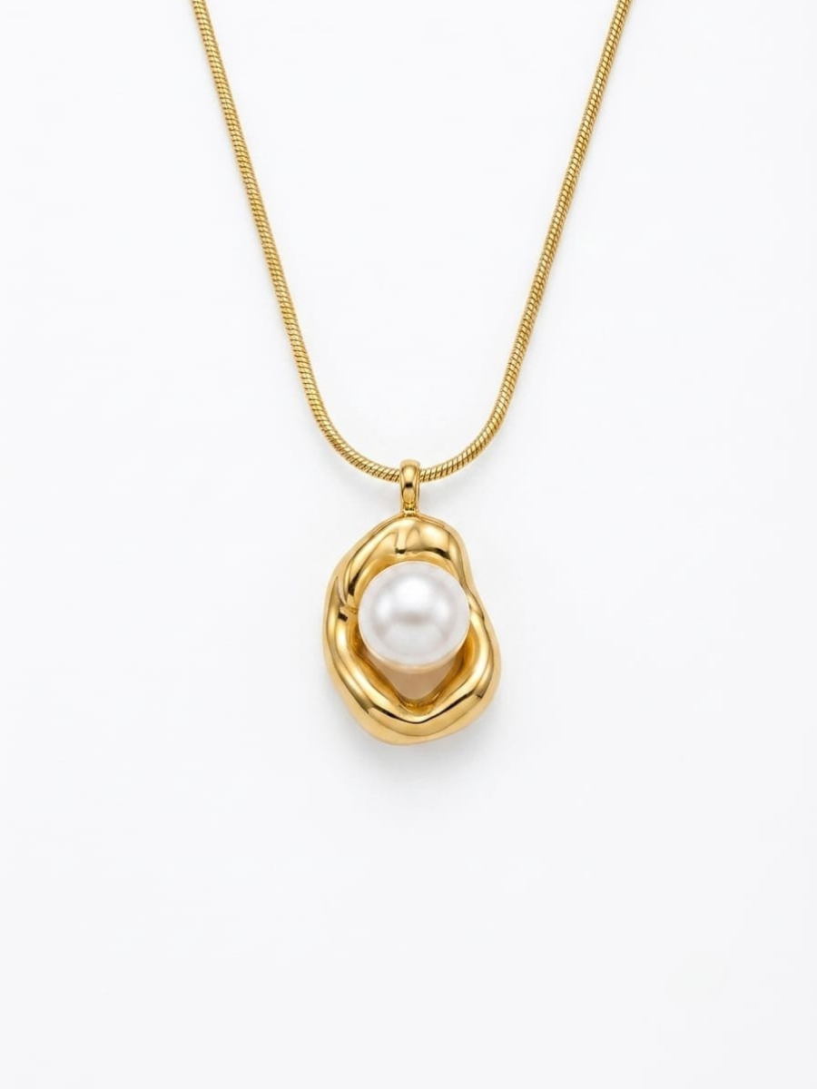 Luxury Round Pearl Charm Pendant Gold Necklace