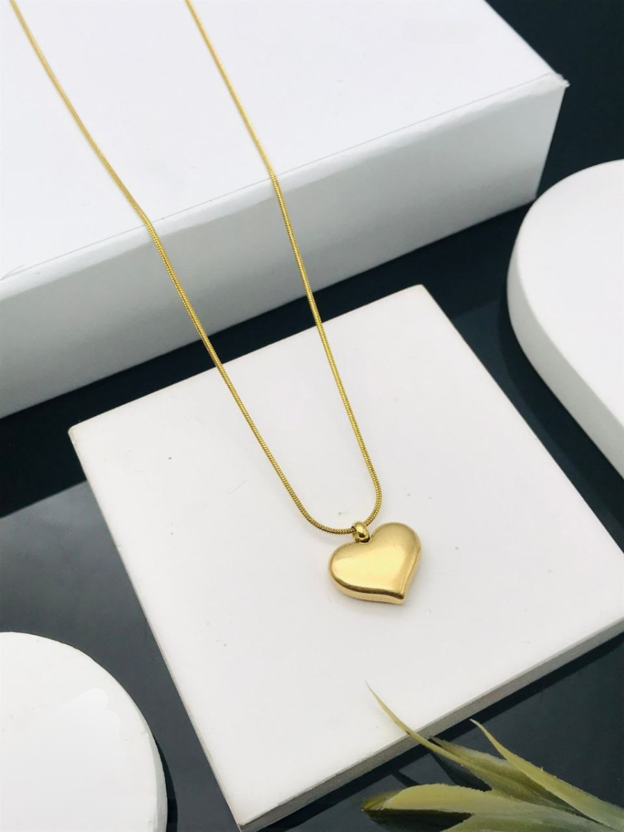 Buy Minimalist Golden Heart Pendant Chain Necklace Online - TheJewelbox