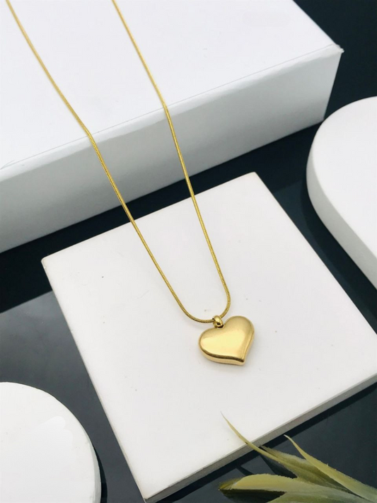 Buy Minimalist Golden Heart Pendant Chain Necklace Online - TheJewelbox