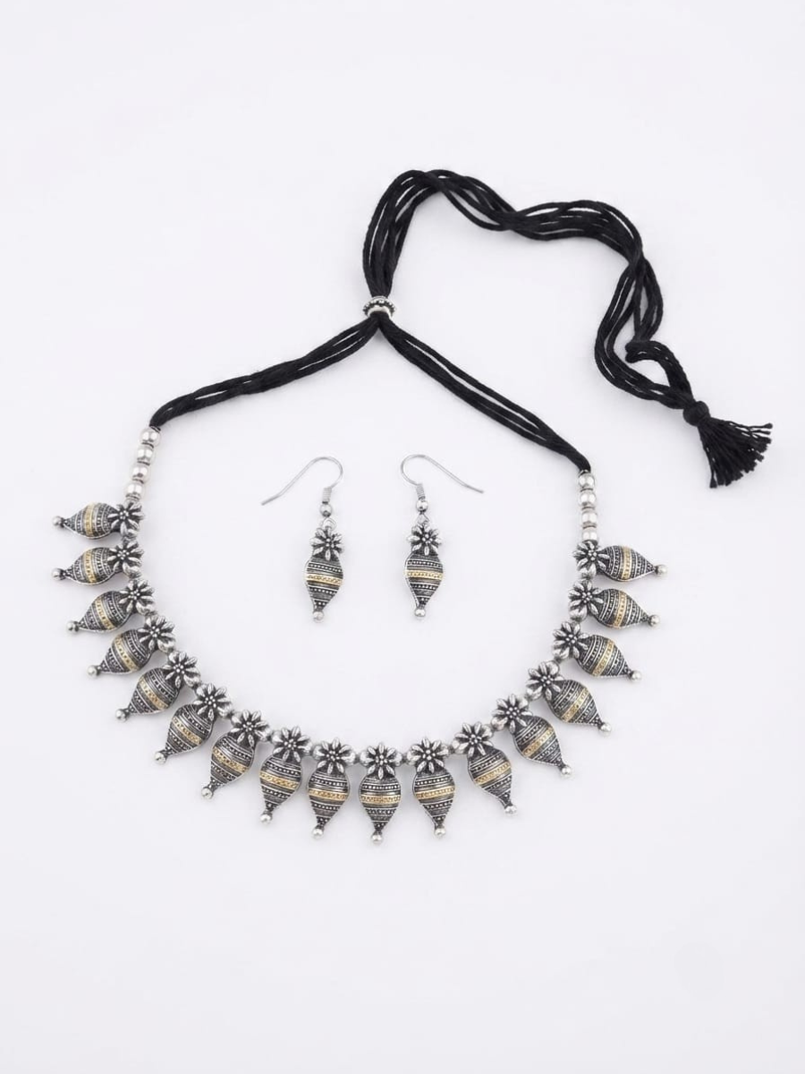 Traditional leaf motif oxidised silver choker set