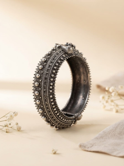 Antique silver tribal cuff for women