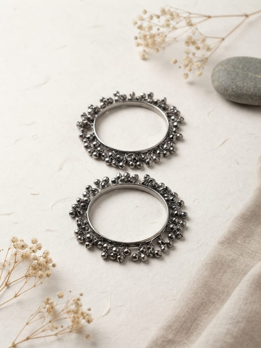Traditional antique metal ghungroo bangles