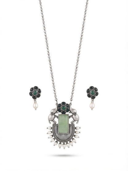 Traditional black and green necklace set