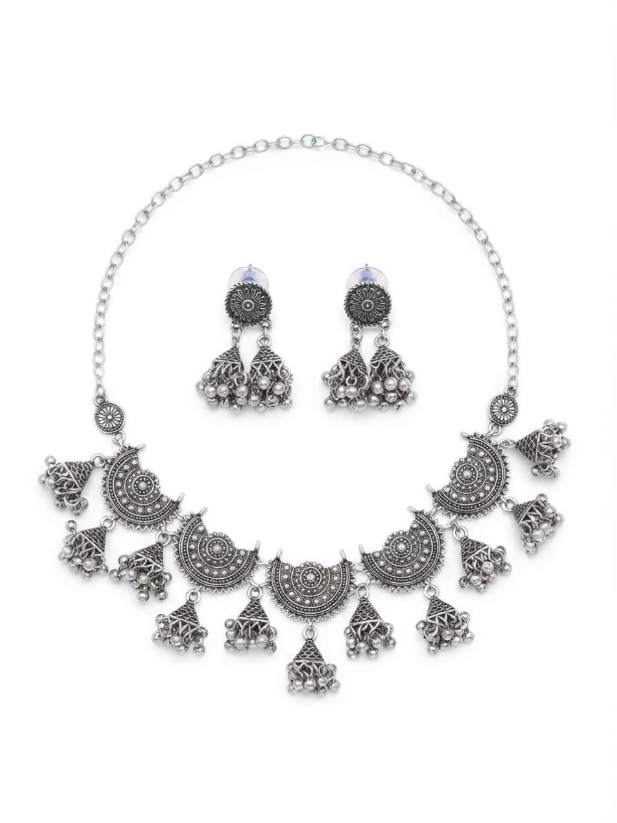 Traditional silver ethnic necklace set