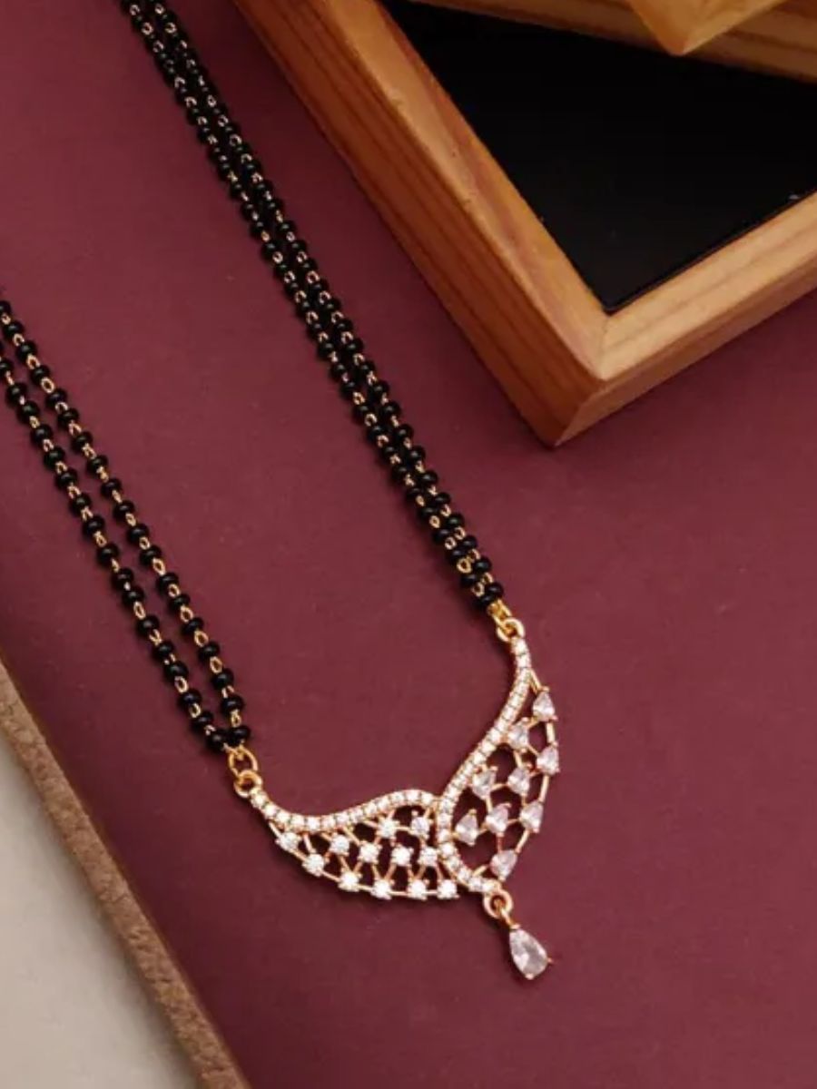 Stylish American Diamond Pendant Short Mangalsutra