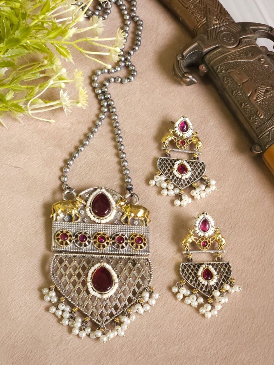 Buy Temple Style Dual Tone Oxidised Ruby Red Kundan Necklace Set Online - TheJewelbox