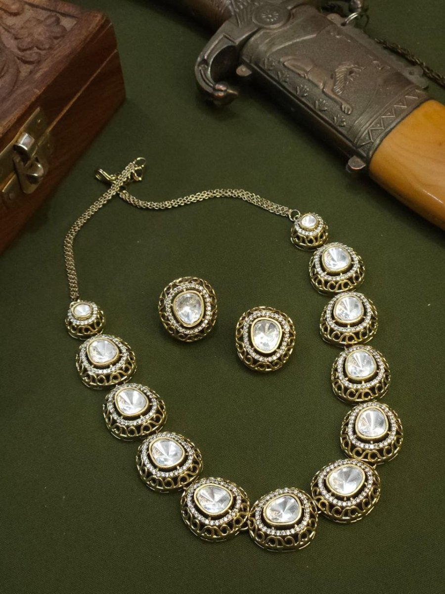 Buy Traditional Big Kundan Style Gold Plated Choker Necklace Set Online - TheJewelbox