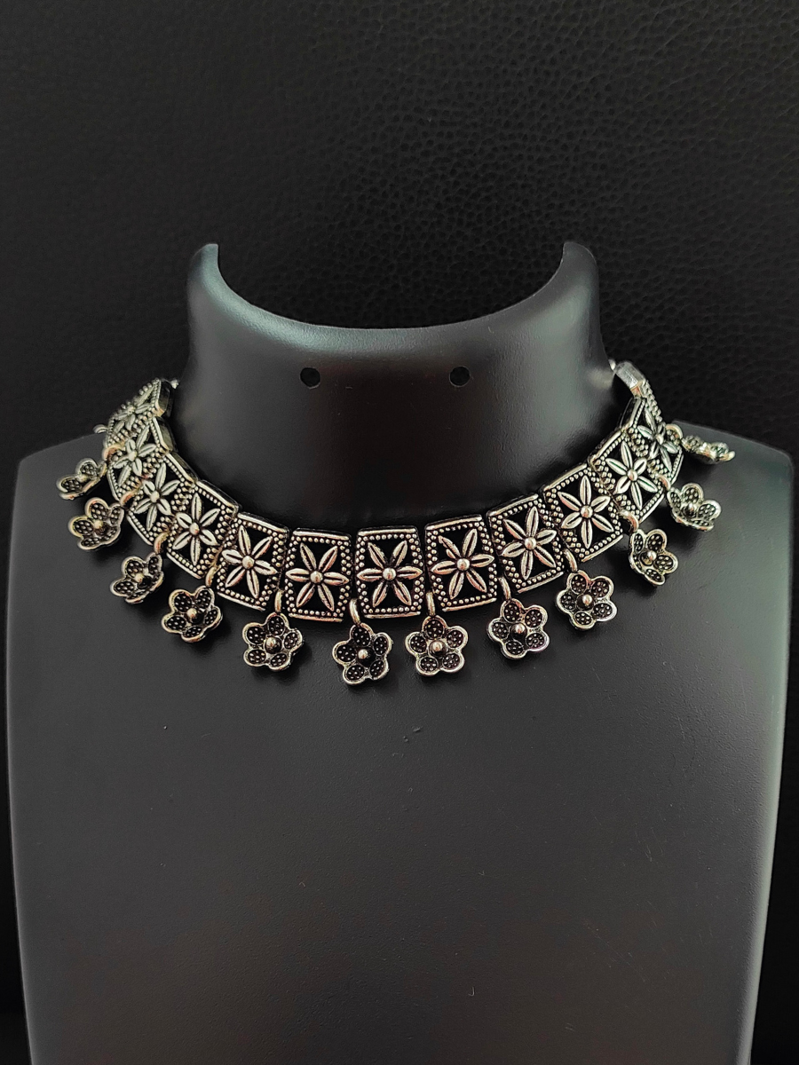 Buy Silver Choker /silver Choker Necklace Set/ Bollywood Necklace  Set/indian Choker Necklace Set/silver Bridesmaid Jewellry/women Necklace  Online in India - Etsy