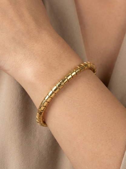 Women's polished gold link bangle