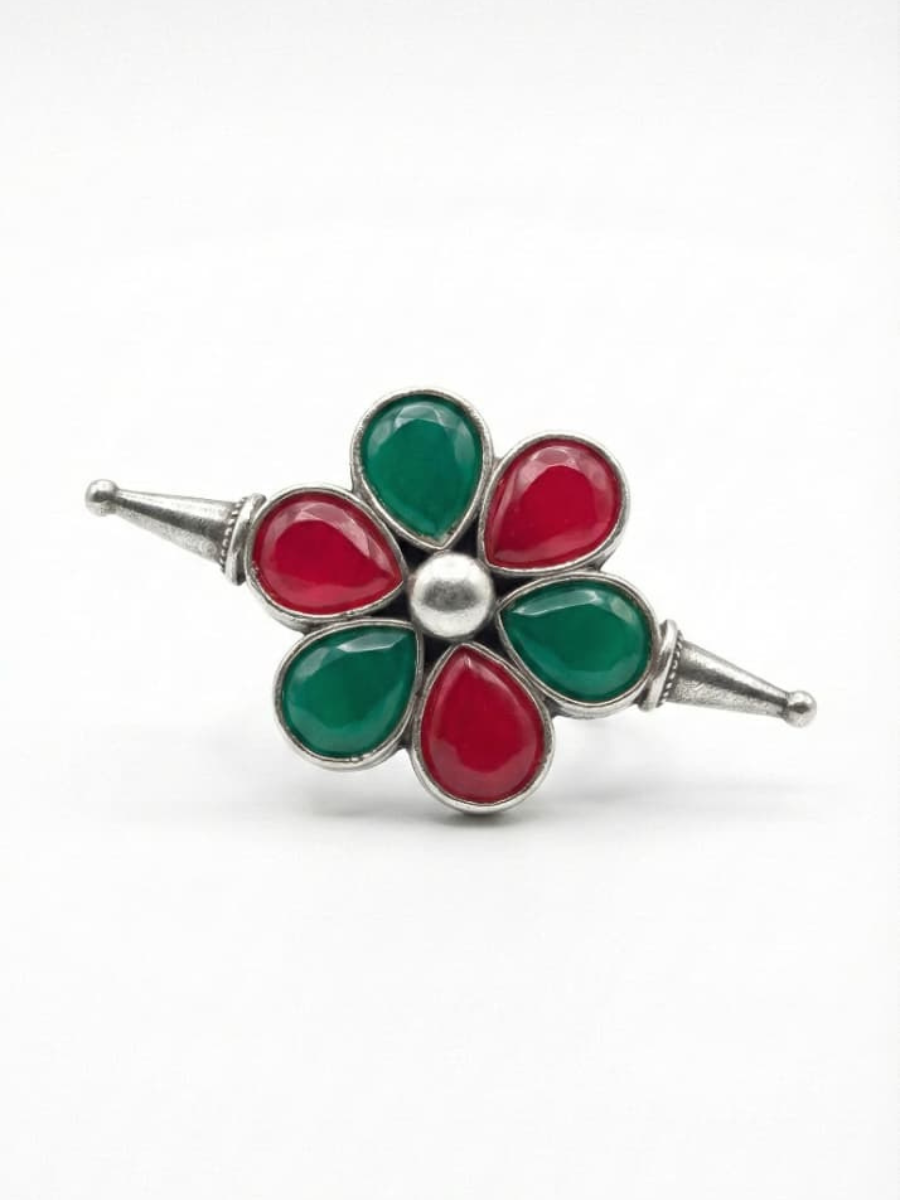 Boho floral ring with side spikes