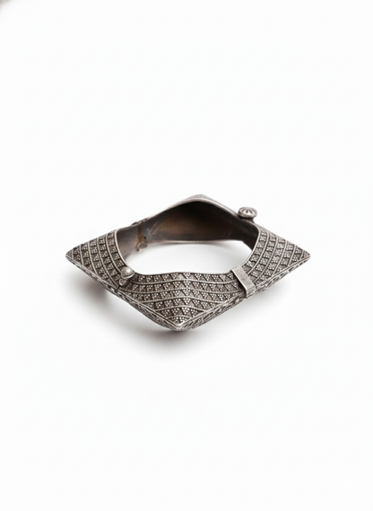 Antique Oxidised German Silver Hand-Cuff Kada