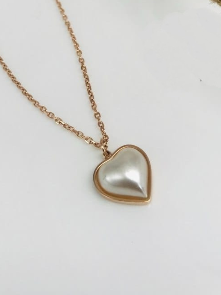 Gold Mother of Pearl Heart Necklace – chloe james
