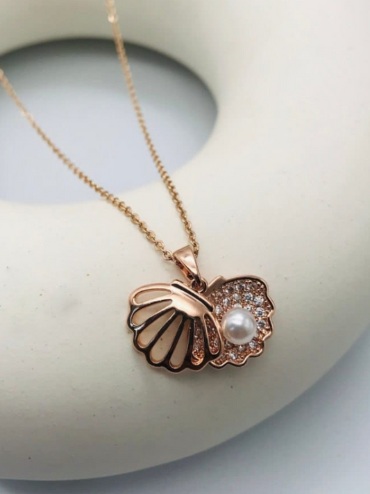 Rose Gold Pearl Shell Pendant Chain Necklace